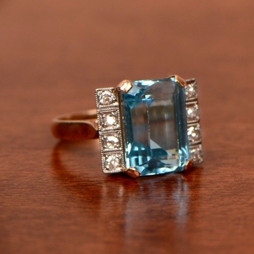 Aquamarine Artistic Gold Ring